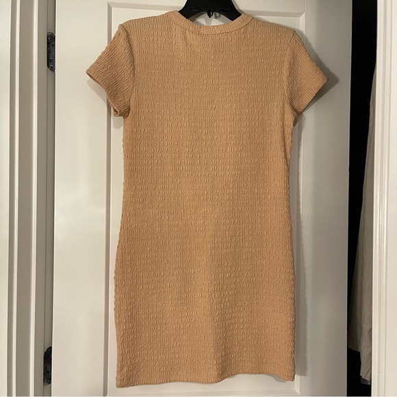 Elodie textures short sleeve dress - Picture 4 of 4